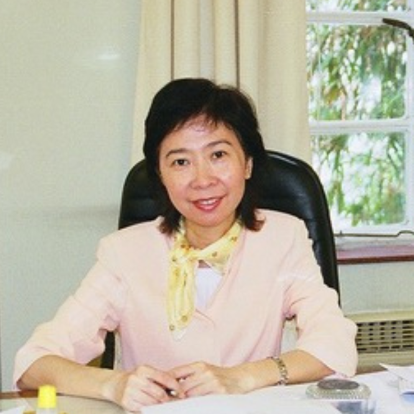 Mrs__Lau