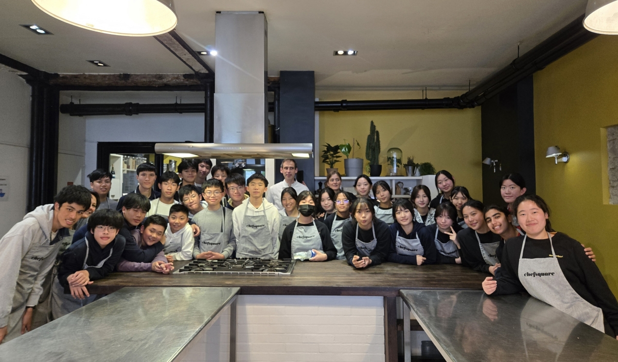 Group_photo_(with_LSC)_[2]